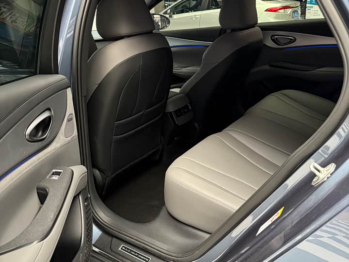 BYD Seal 07 DM-i Hybrid 2025 2025款 DM-i 1.5L 125km 尊贵型