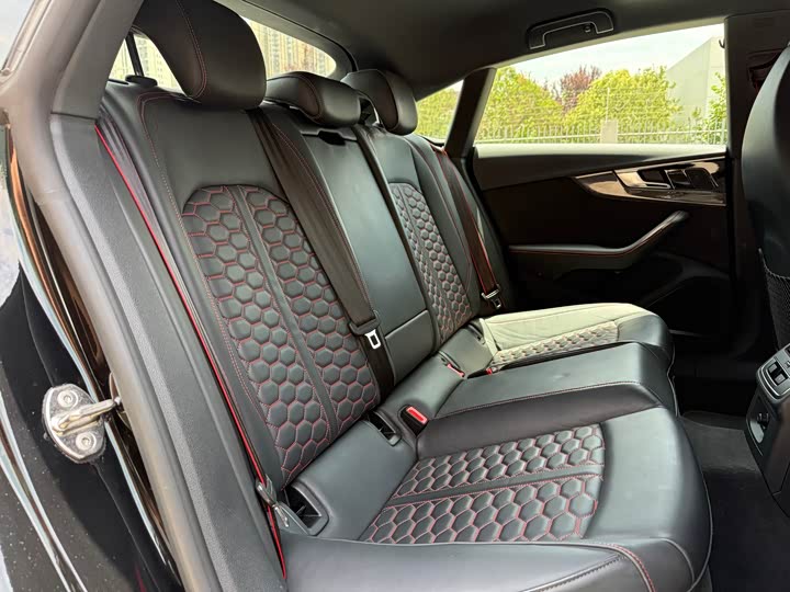 Audi RS 5 2023 2023款 RS 5 2.9T Sportback 黑曜版