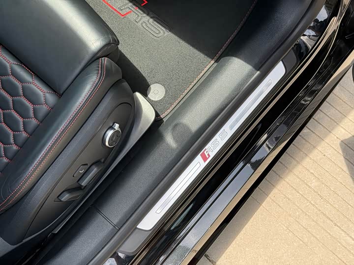 Audi RS 5 2023 2023款 RS 5 2.9T Sportback 黑曜版