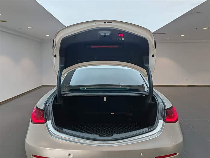 Mercedes-Benz CLE-Class 2024 2024款 CLE 300 4MATIC 动感型轿跑车