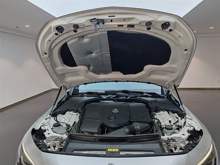 Mercedes-Benz CLE-Class 2024 2024款 CLE 300 4MATIC 动感型轿跑车