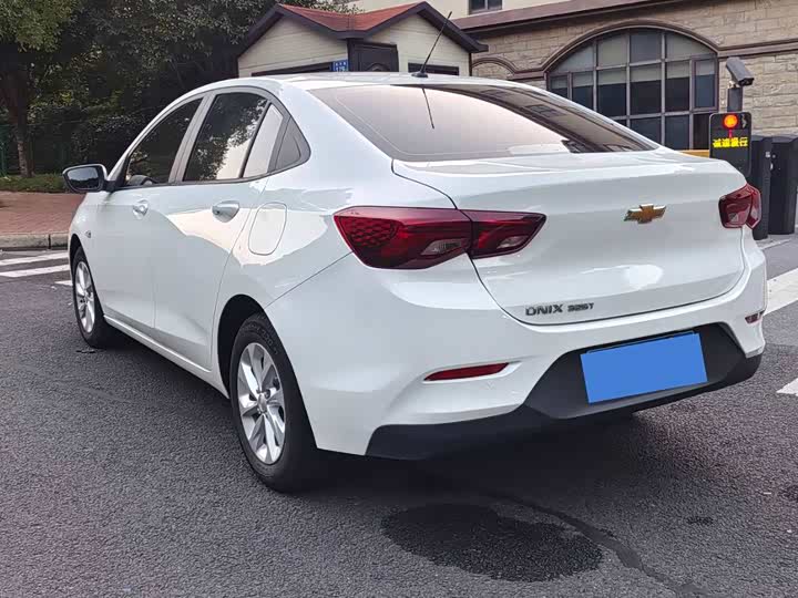 Chevrolet Onix (Cavalier) 2021 2021款 325T 自动欣悦版