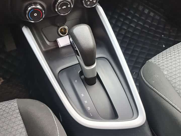 Chevrolet Onix (Cavalier) 2021 2021款 325T 自动欣悦版