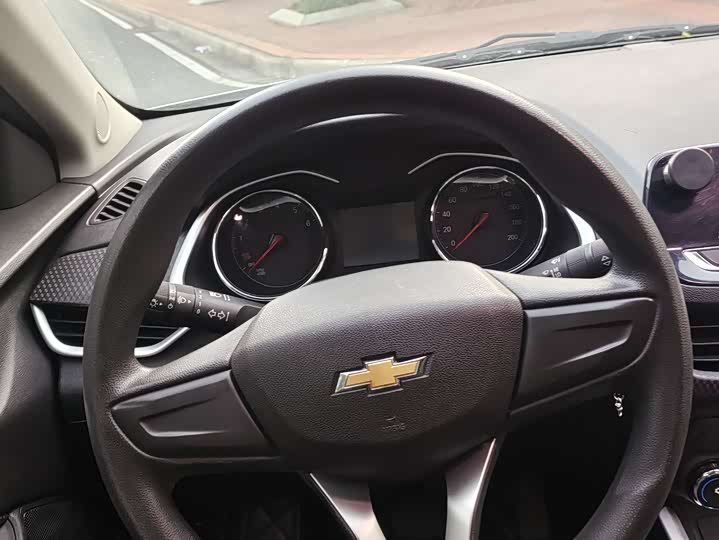 Chevrolet Onix (Cavalier) 2021 2021款 325T 自动欣悦版