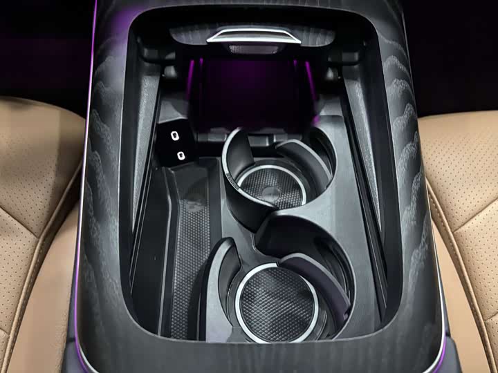 Mercedes-Benz E-Class Hybrid 2024 2024款 E 350 e L 插电式混合动力运动轿车