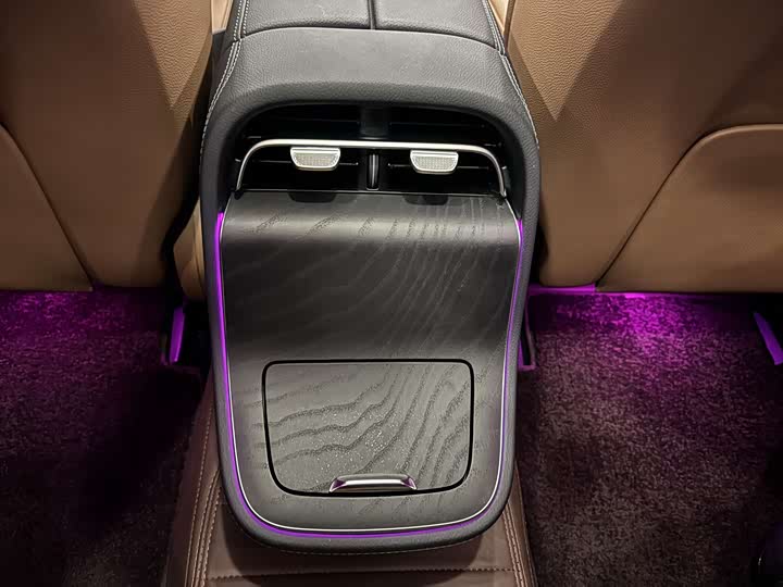 Mercedes-Benz E-Class Hybrid 2024 2024款 E 350 e L 插电式混合动力运动轿车