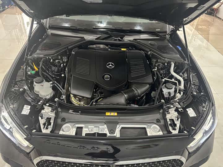 Mercedes-Benz E-Class Hybrid 2024 2024款 E 350 e L 插电式混合动力运动轿车