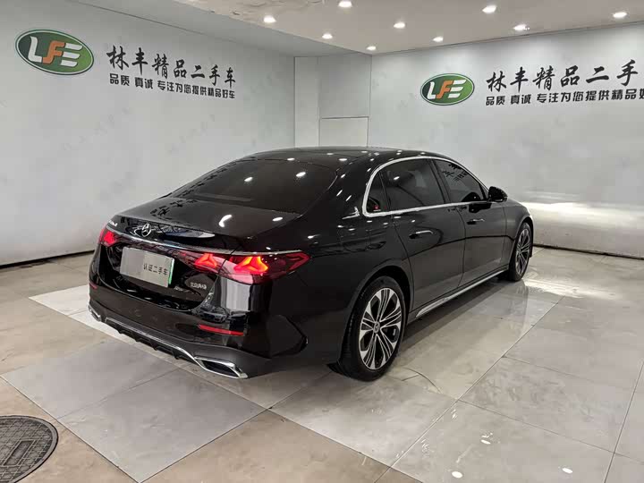 Mercedes-Benz E-Class Hybrid 2024 2024款 E 350 e L 插电式混合动力运动轿车