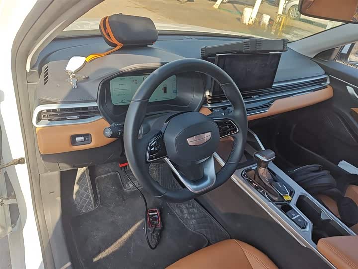 Geely Emgrand 2025 2025款 第4代 1.5L CVT旗舰型