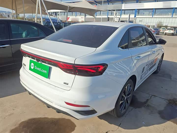 Geely Emgrand 2025 2025款 第4代 1.5L CVT旗舰型