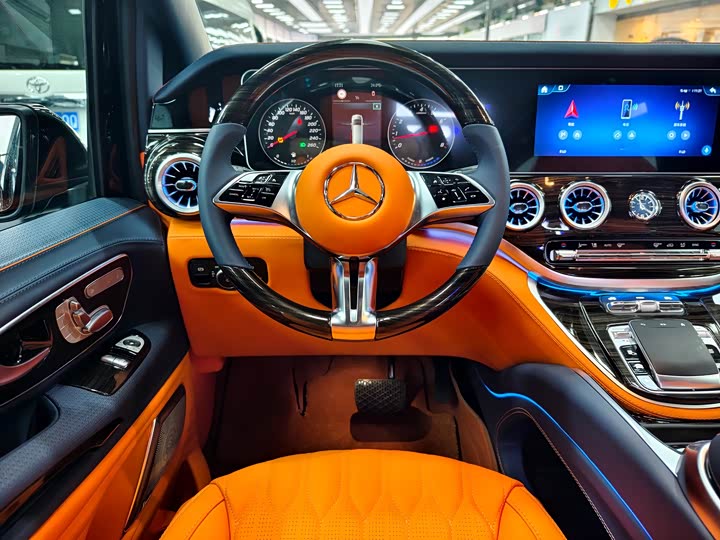 Mercedes-Benz Vito 2024 2024款 2.0T 商务版 7座