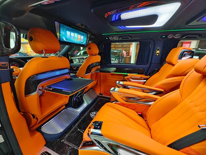 Mercedes-Benz Vito 2024 2024款 2.0T 商务版 7座