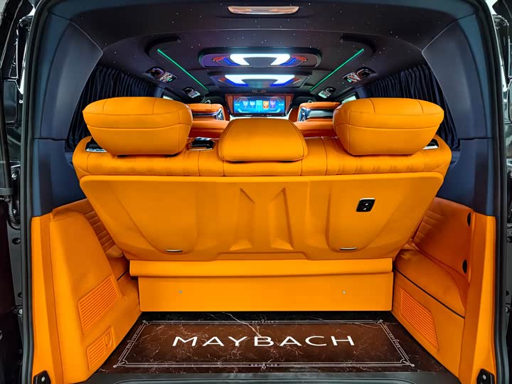 Mercedes-Benz Vito 2024 2024款 2.0T 商务版 7座