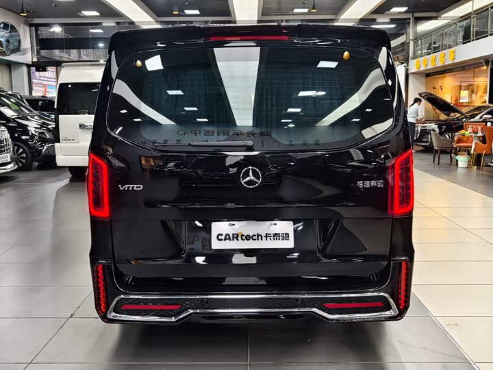 Mercedes-Benz Vito 2024 2024款 2.0T 商务版 7座