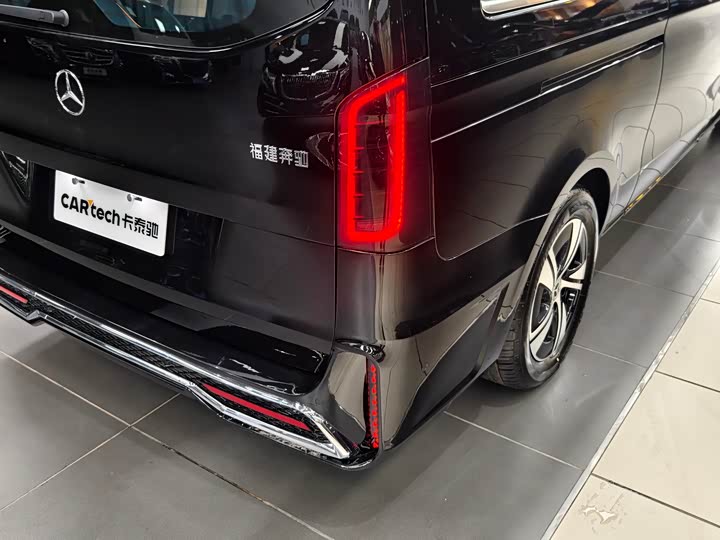 Mercedes-Benz Vito 2024 2024款 2.0T 商务版 7座