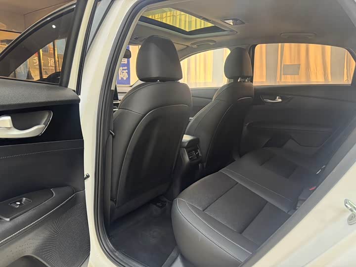 Kia K3 2021 2021款 1.5L CVT时尚版