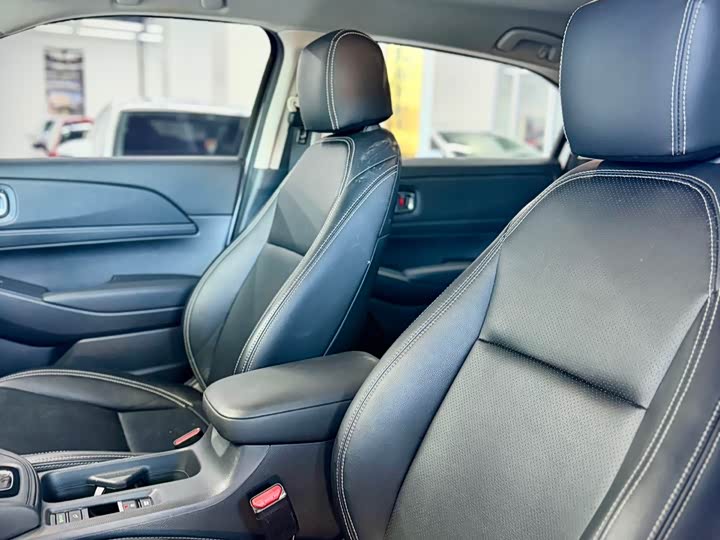 Honda Vezel 2023 2023款 1.5L CVT精英版