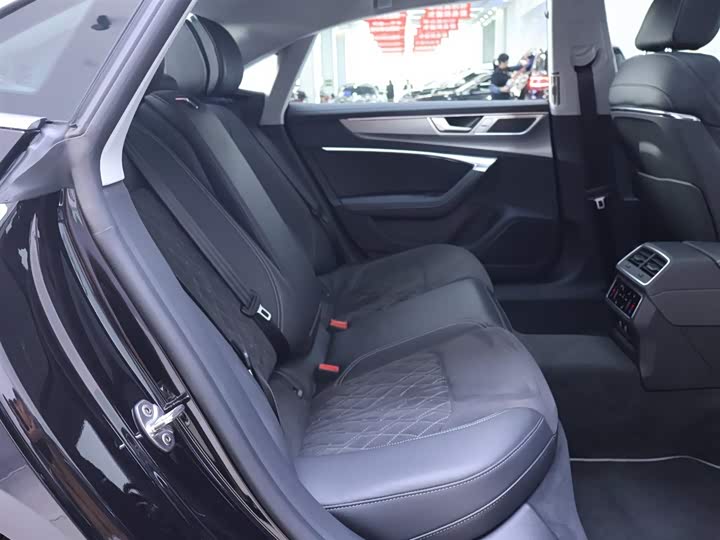 Audi A7L 2024 2024款 45 TFSI quattro 奢享型