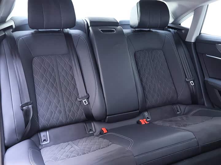 Audi A7L 2024 2024款 45 TFSI quattro 奢享型