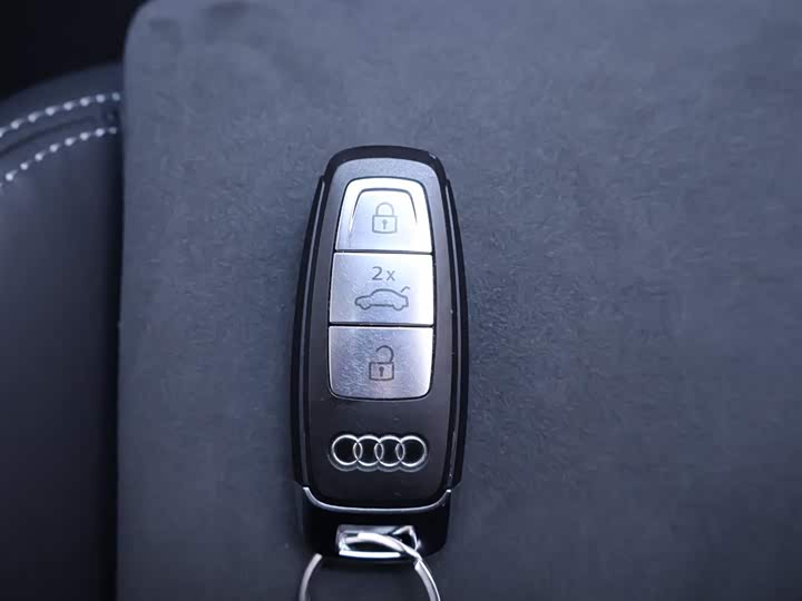 Audi A7L 2024 2024款 45 TFSI quattro 奢享型