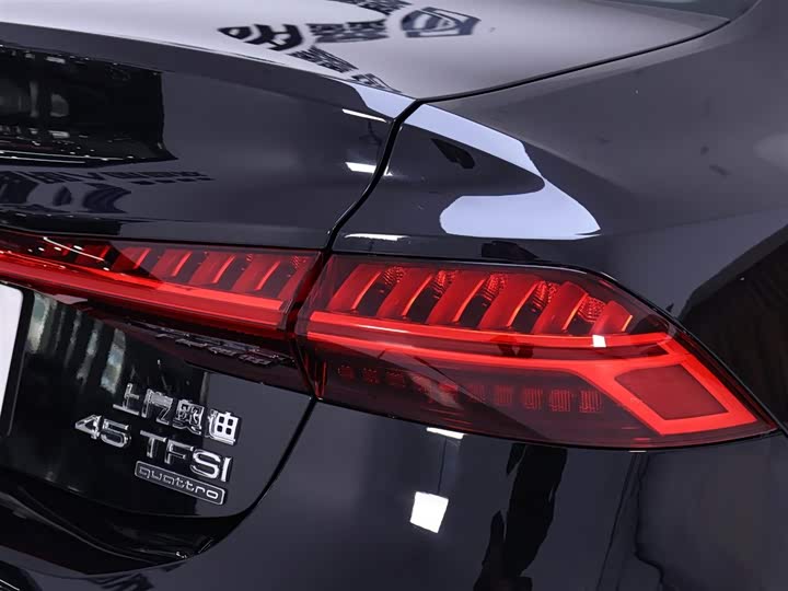 Audi A7L 2024 2024款 45 TFSI quattro 奢享型