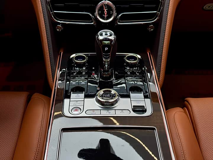 Bentley Flying Spur Hybrid 2022 2022款 2.9T V6 Hybrid