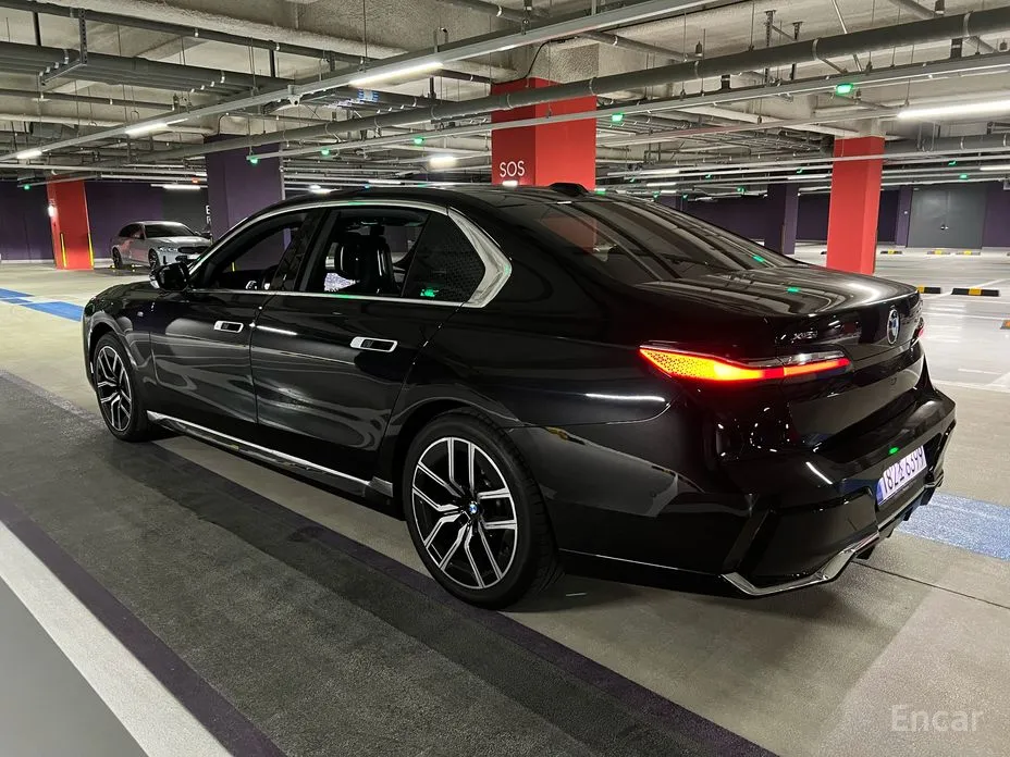 BMW 7 Series 2022 740d xDrive M Sport