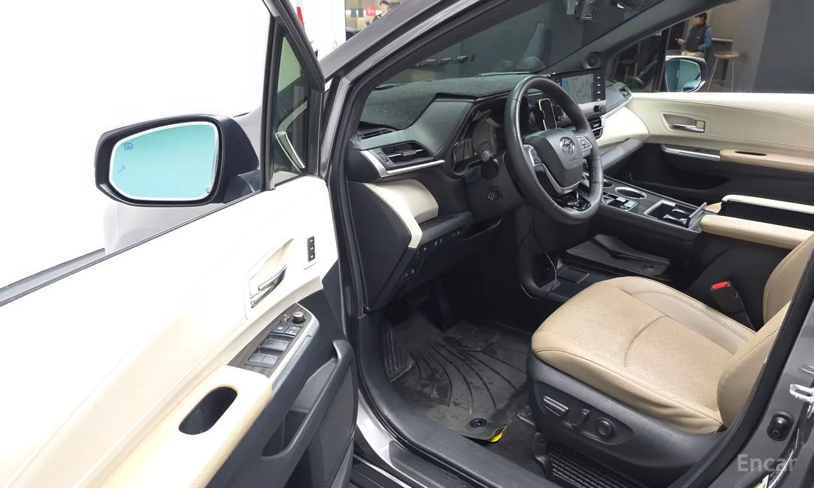 Toyota Sienna 2020 2.5 Hybrid 2WD