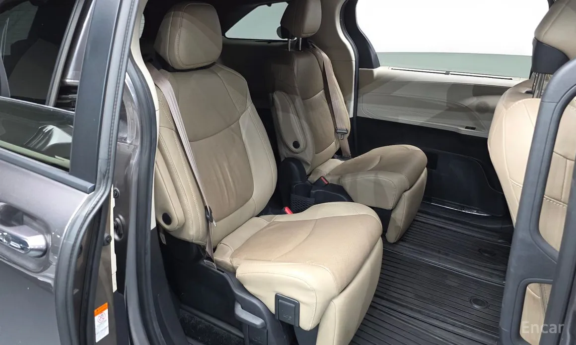 Toyota Sienna 2020 2.5 Hybrid 2WD