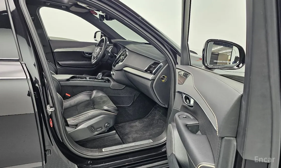 Volvo XC90 2016 T8 R-Design Hybrid