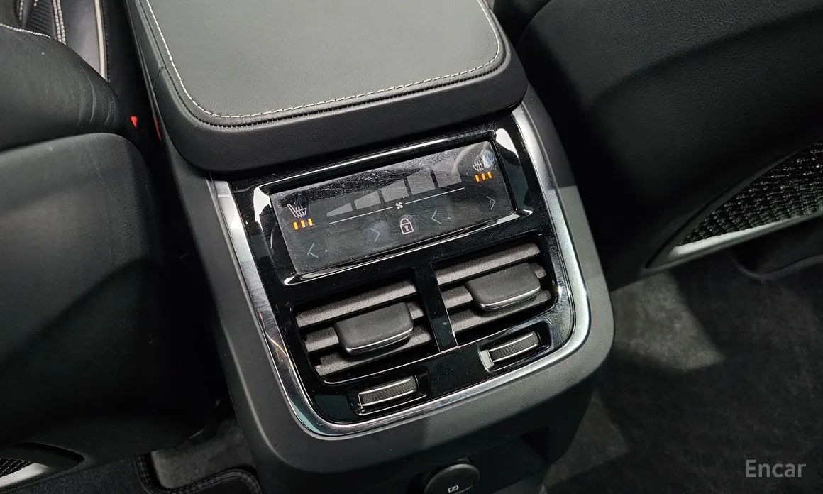 Volvo XC90 2016 T8 R-Design Hybrid