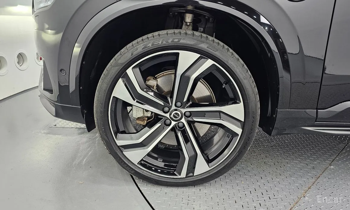 Volvo XC90 2016 T8 R-Design Hybrid