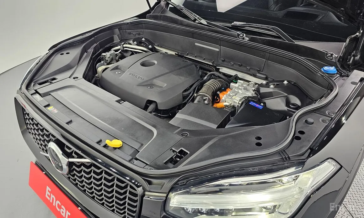 Volvo XC90 2016 T8 R-Design Hybrid