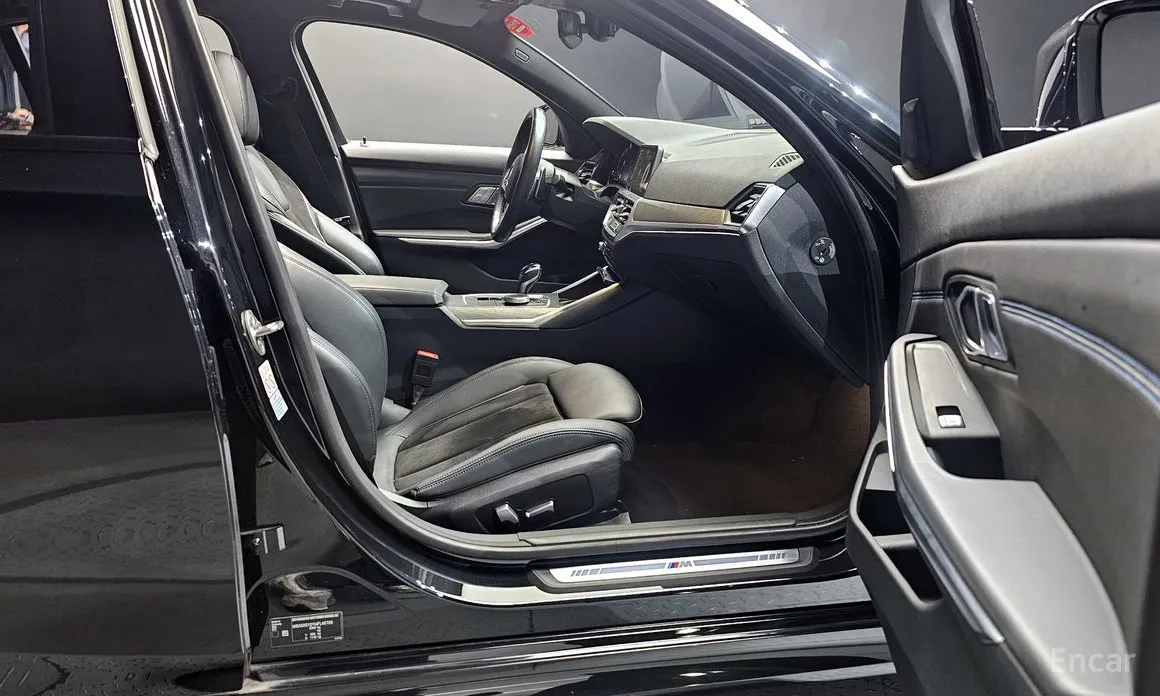 BMW 3 Series 2019 320i M Sport