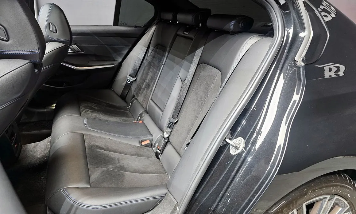 BMW 3 Series 2019 320i M Sport