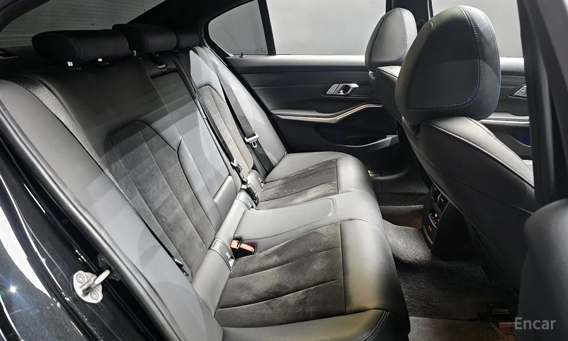 BMW 3 Series 2019 320i M Sport