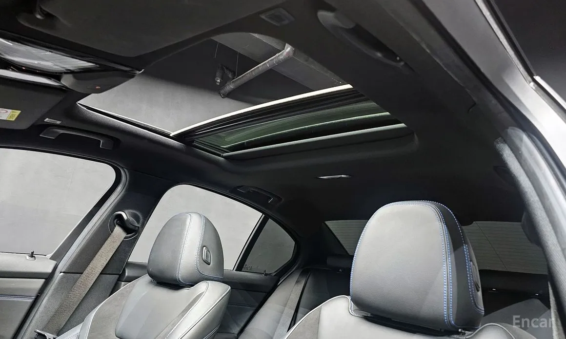 BMW 3 Series 2019 320i M Sport