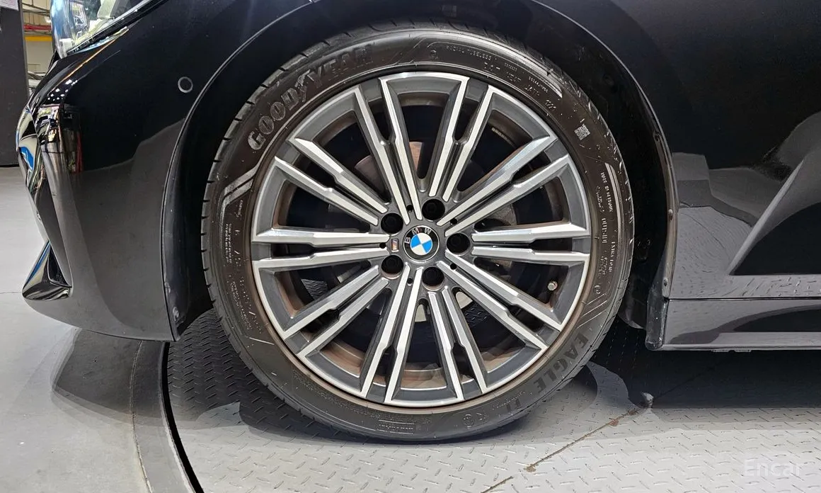 BMW 3 Series 2019 320i M Sport