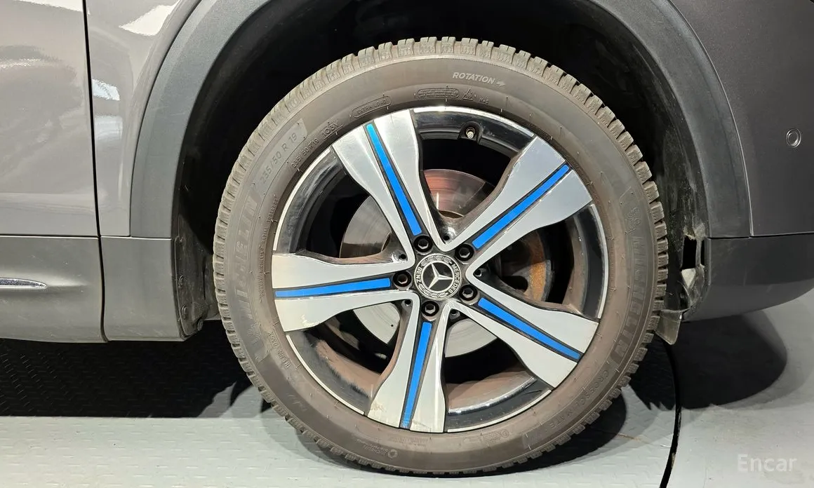 2022 Mercedes-Benz EQB