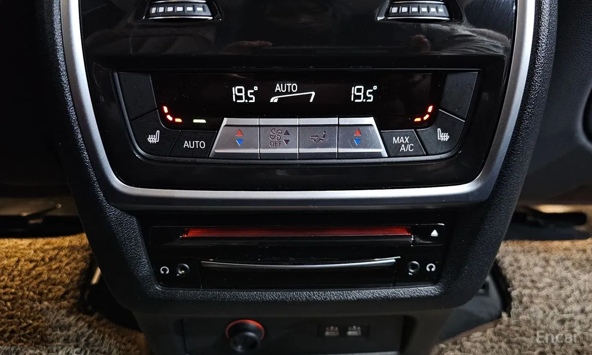 BMW X7 2019 xDrive 40d Design Pure Excellence 7-Seater