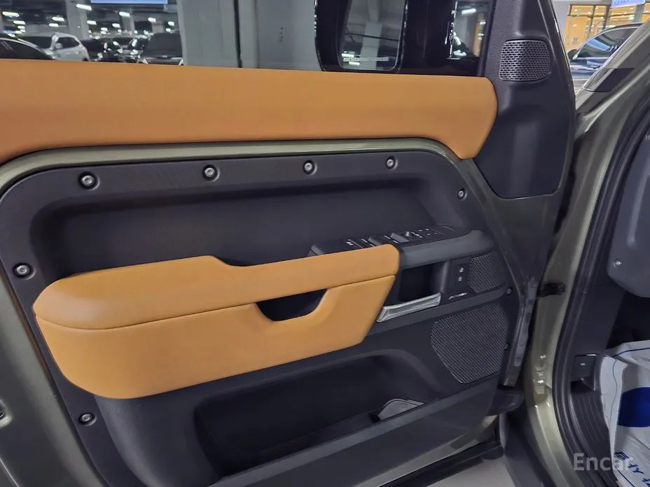 Land Rover Defender 2020 110 P400 X