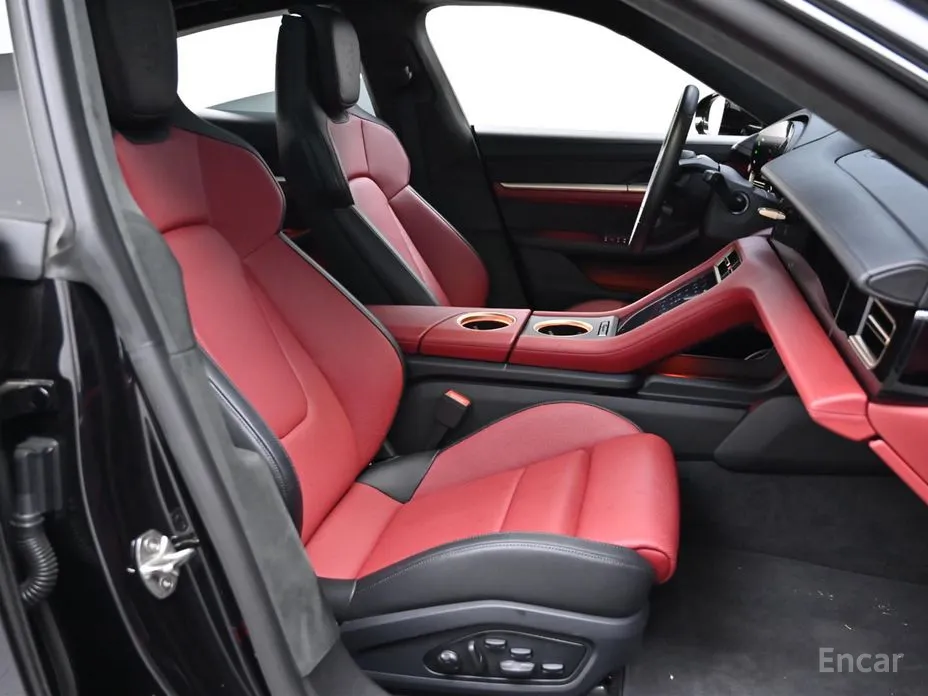 Porsche Taycan 2020 Turbo