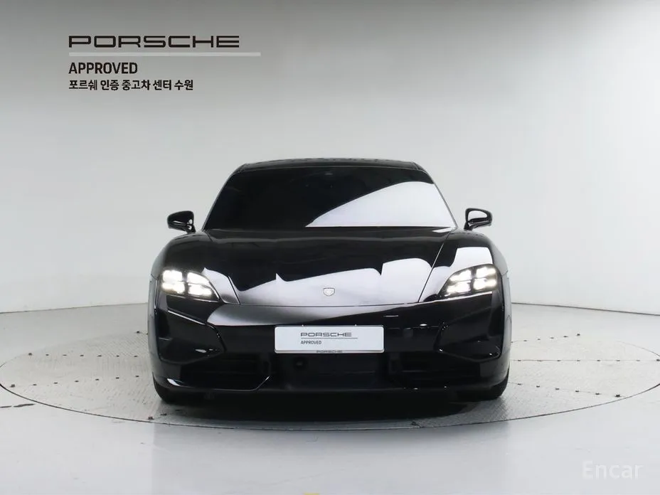 Porsche Taycan 2020 Turbo
