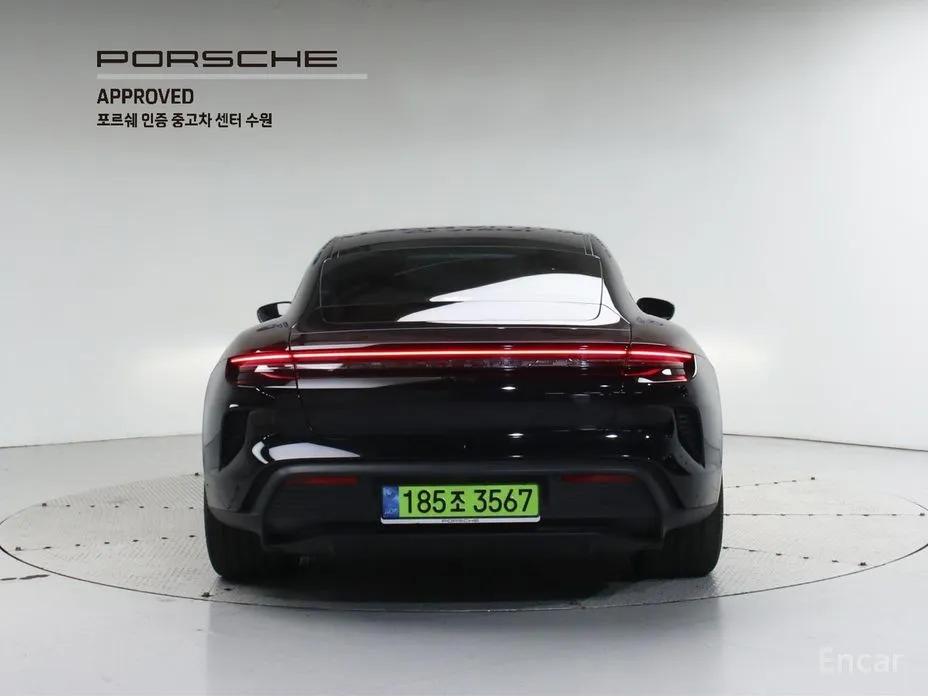 Porsche Taycan 2020 Turbo