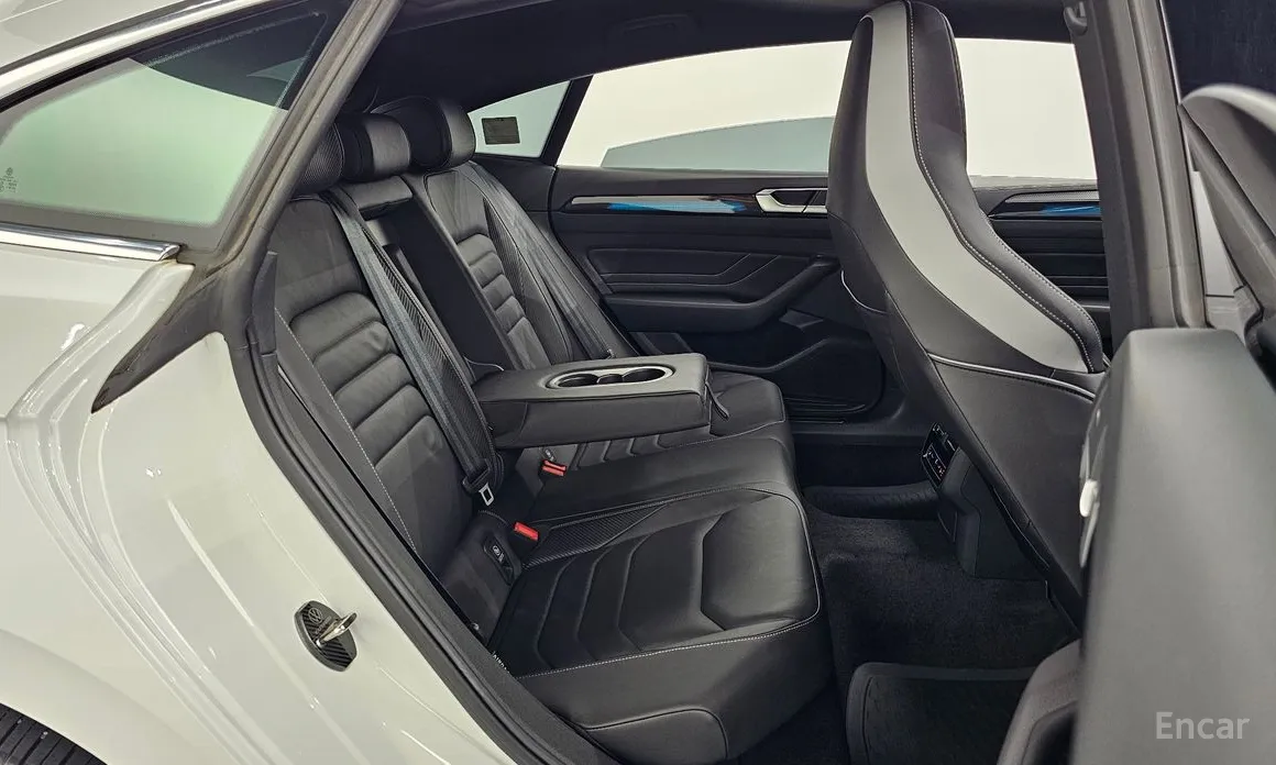 Volkswagen Arteon 2018 2.0 TDI R-LIINE 4Motion