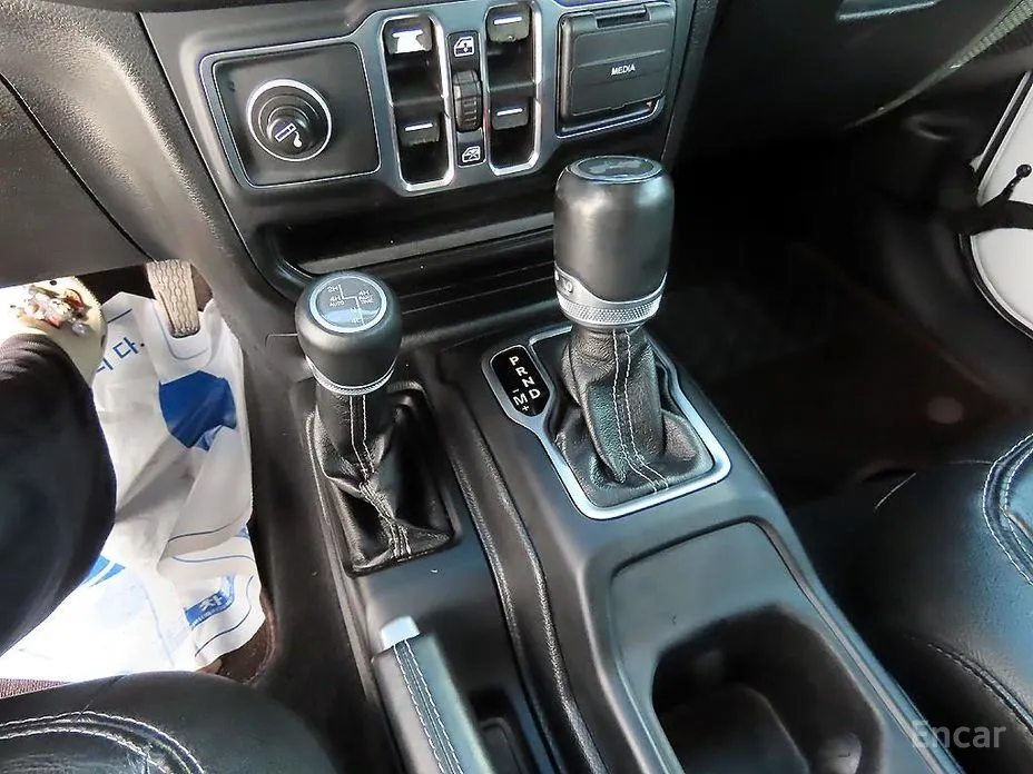 Jeep Wrangler 2018 2.0 Overland 4Door