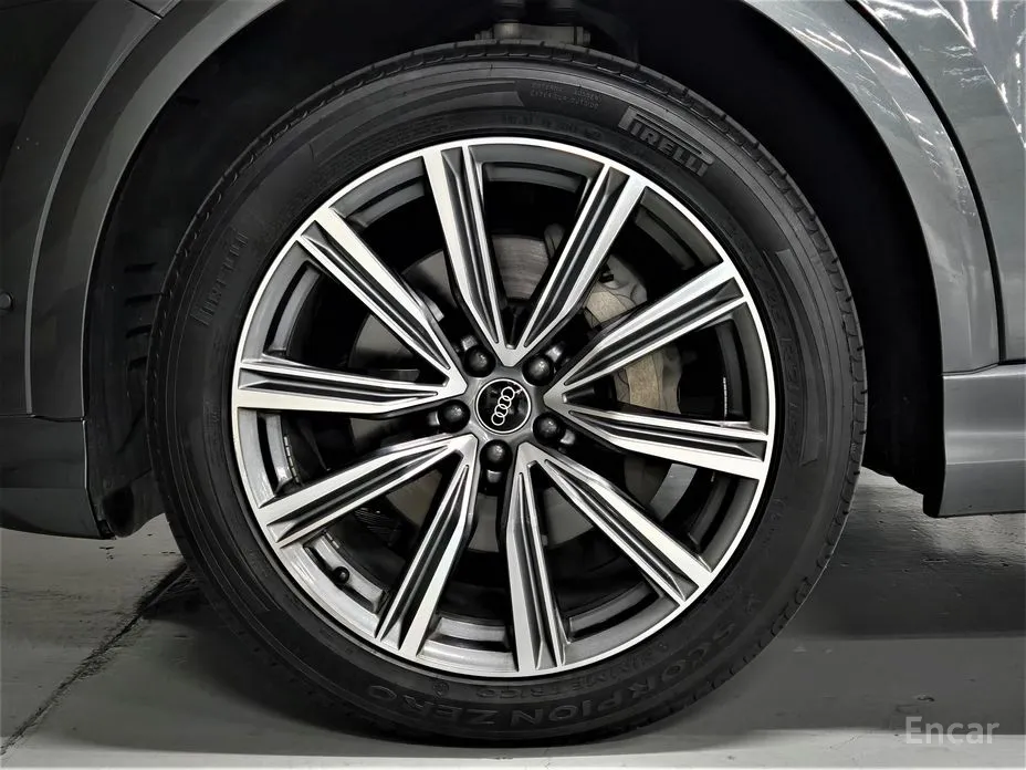 Audi Q8 2018 55 TFSI Quattro Premium