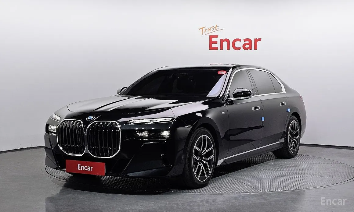 BMW 7 Series 2022 740i xDrive M Sport