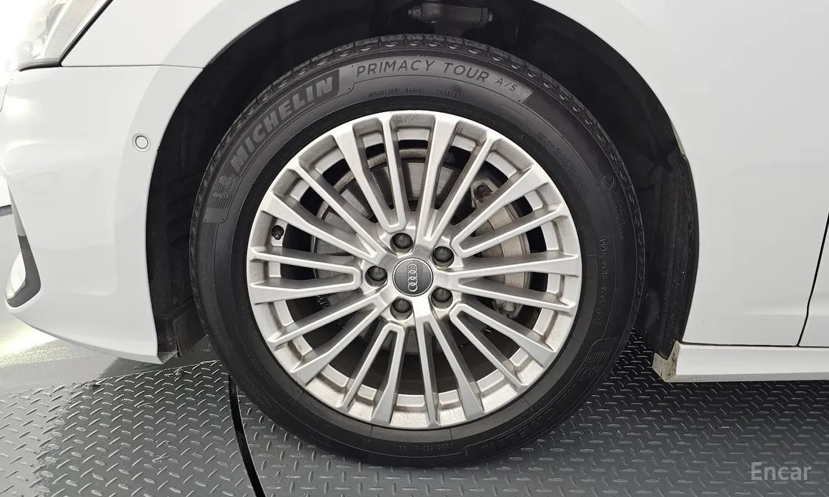 Audi A6 2019 45 TFSI Quattro Premium