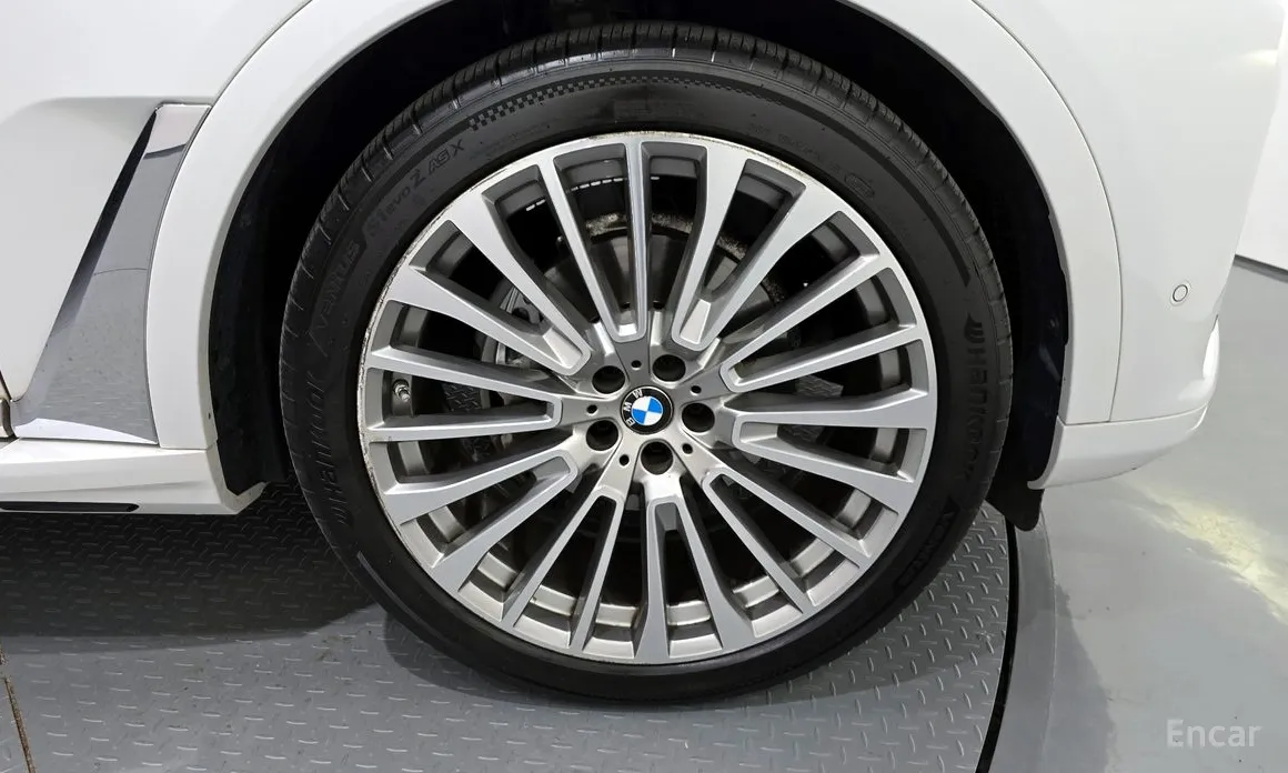 BMW X7 2019 xDrive 40i Design Pure Excellence 6-Seater